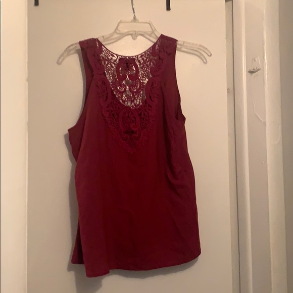a.n.a wine colored women’s sleeveless top - Picture 2 of 4